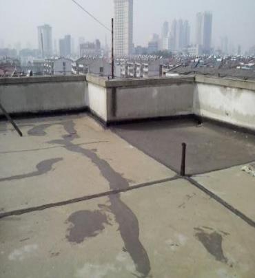 东莞漏水维修 楼顶漏水是什么原因，楼顶漏水维修方法是什么?